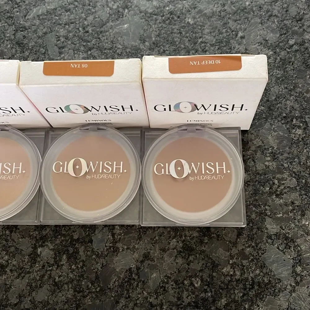 Huda GLOWISH Smoothing Breathable Luminous Pressed Powder 7 shades in stock